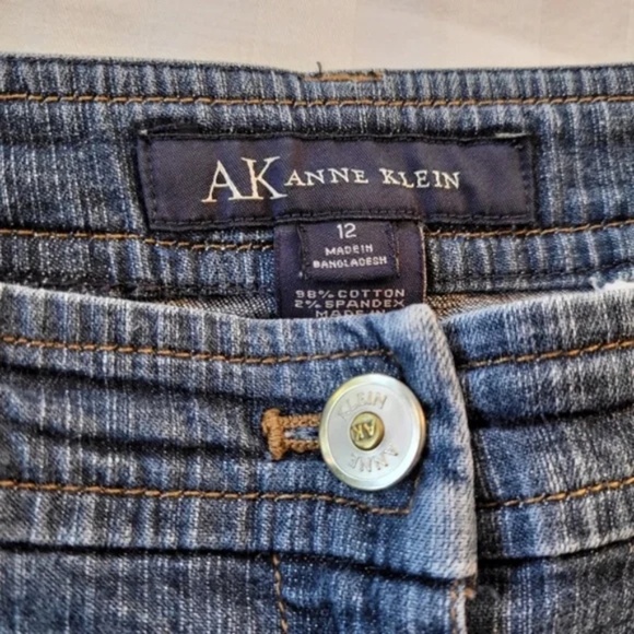 Anne Klein Vintage Boot cut Jeans with Flap Back Pockets - Picture 4 of 9